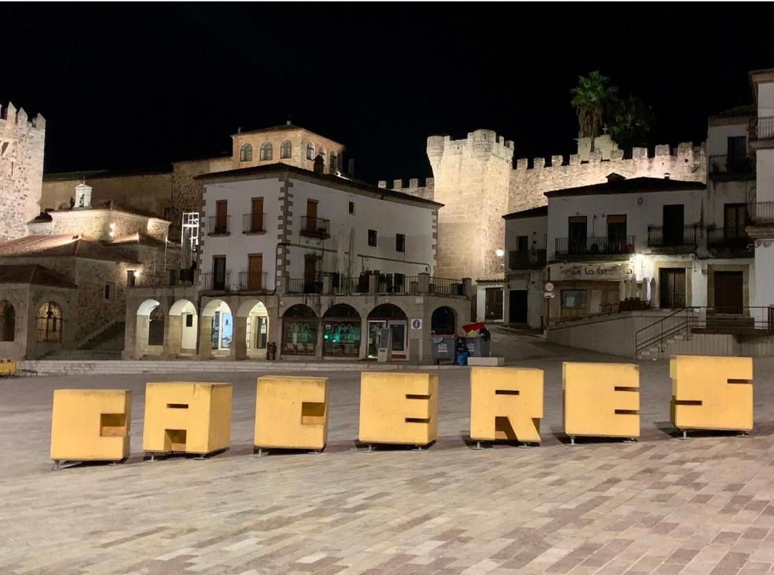Puerta De Caceres Apartamento 4 מראה חיצוני תמונה